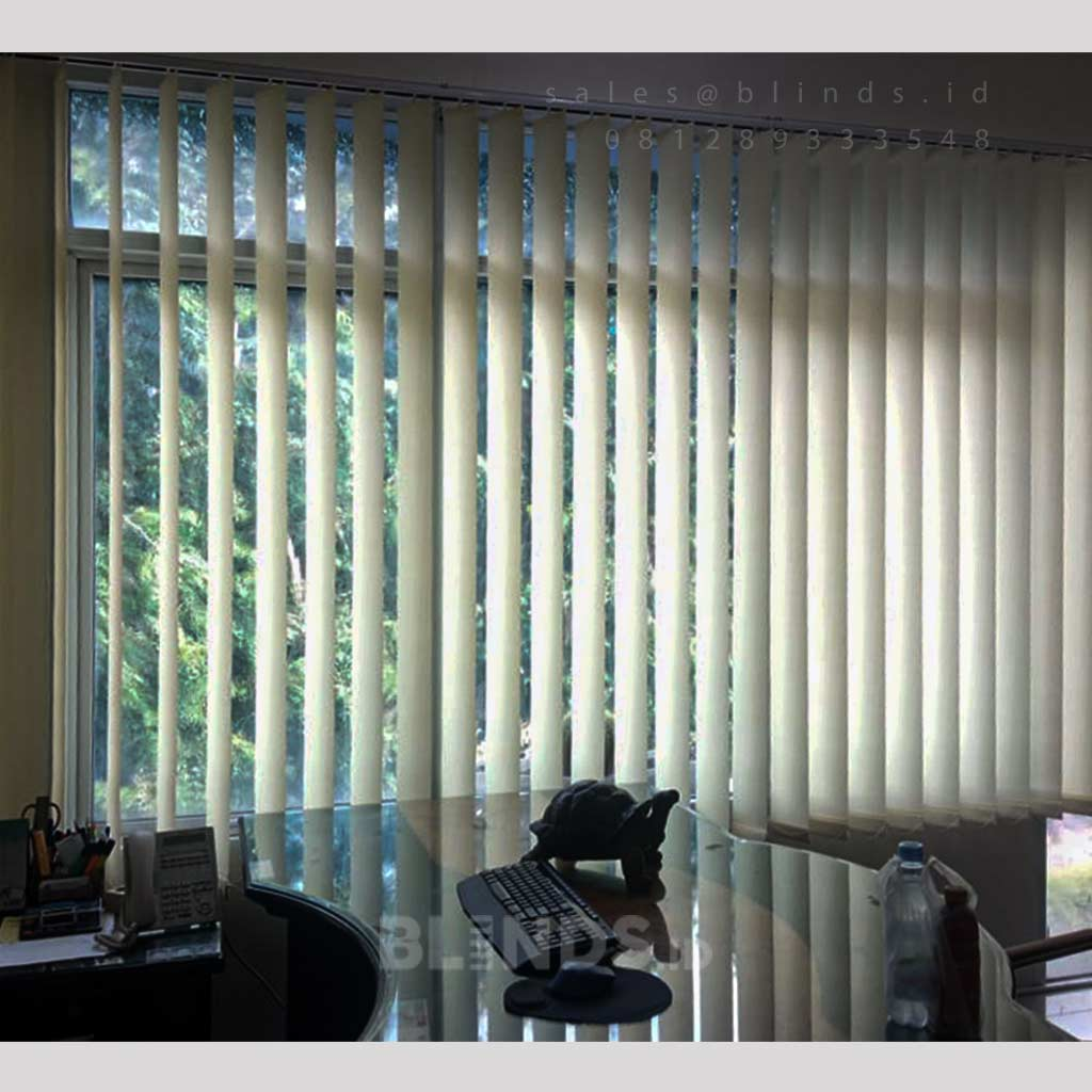 vertical blind